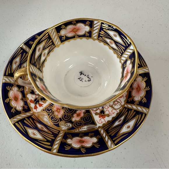 Antique - Royal Crown Derby - Gold and Blue Teacup and Saucer - Picture 2 of 11